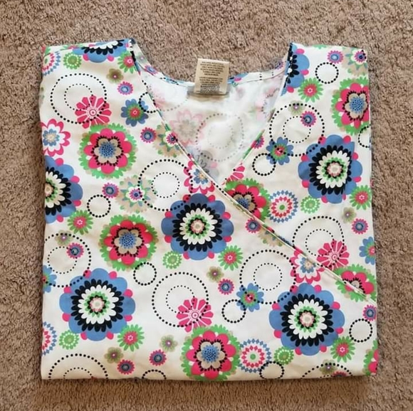 Scrubs - Picture 2 of 2